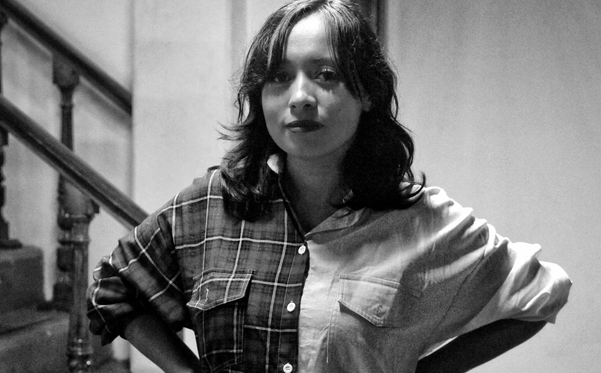 “Para eso escribo, para gozar el juego del lenguaje”: Entrevista a Brenda Navarro